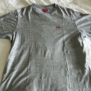 SUPREME T-SHIRT